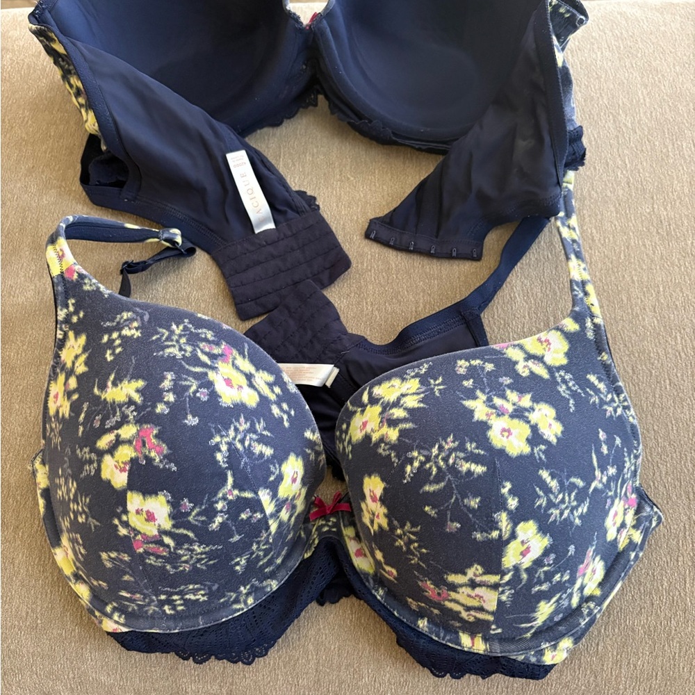 Cacique Boost Plunge T-Shirt Bra Women 42DDD Navy Floral Good Lace Trim